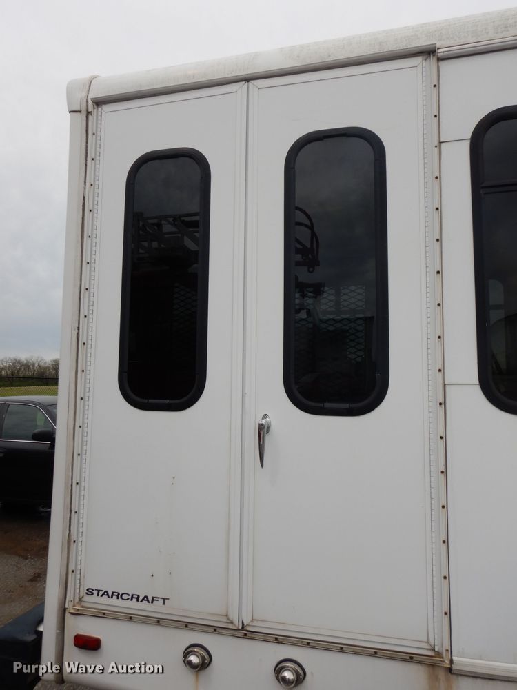 image for item DN1510 2007 Ford E450 Super Duty Starcraft  shuttle bus