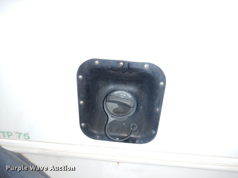 image for item DN1510 2007 Ford E450 Super Duty Starcraft  shuttle bus