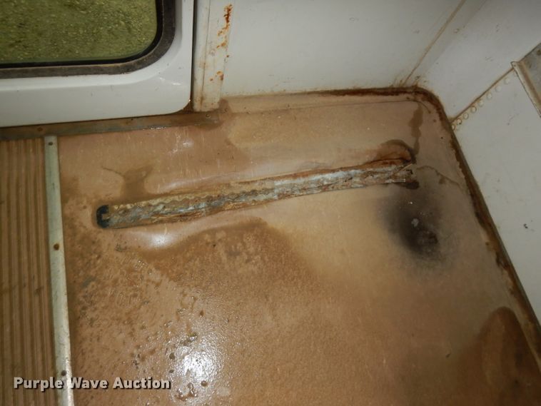 image for item DN1512 2006 Blue Bird Vision  bus