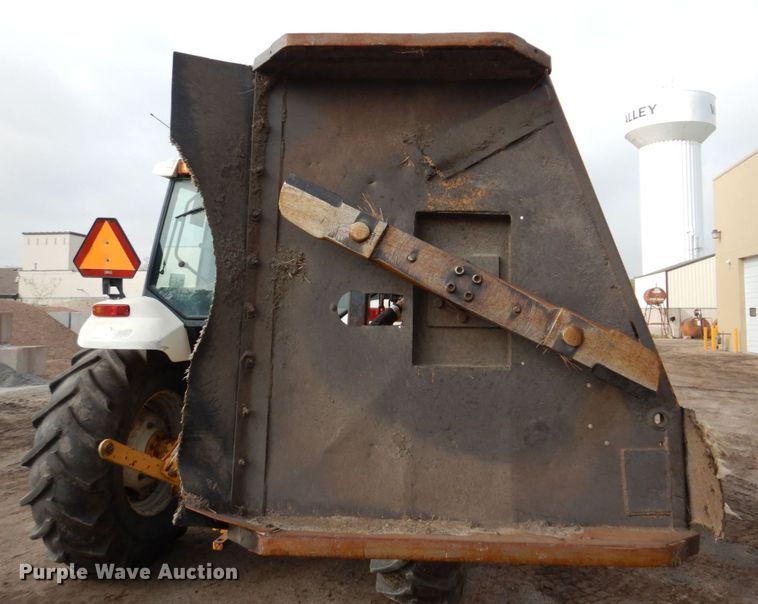 image for item DN7386 New Holland 6640  tractor