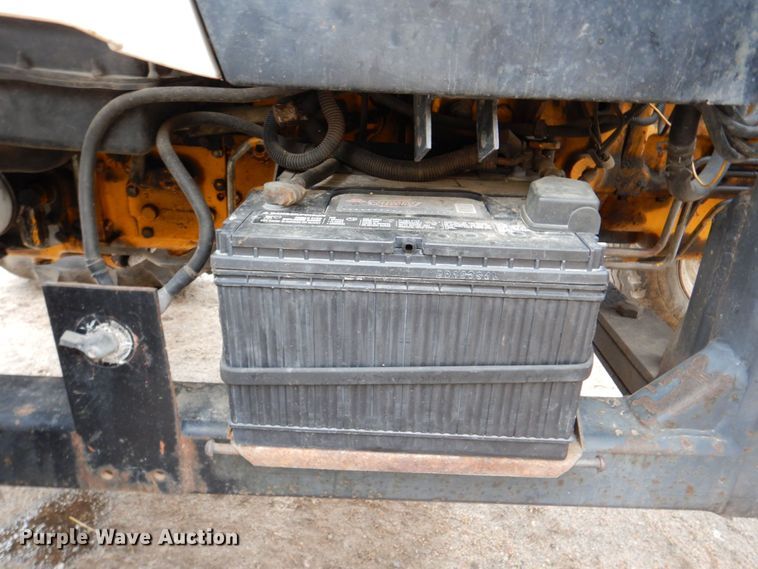 image for item DN7386 New Holland 6640  tractor