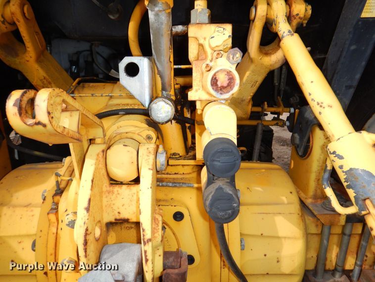 image for item DN7386 New Holland 6640  tractor