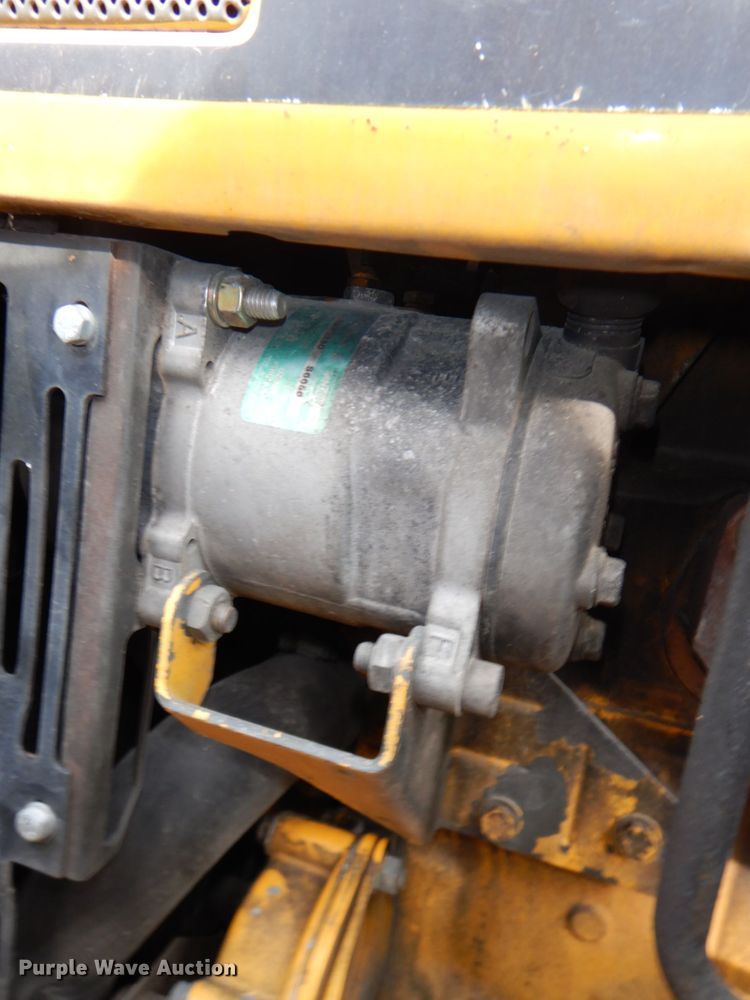 image for item DN7386 New Holland 6640  tractor