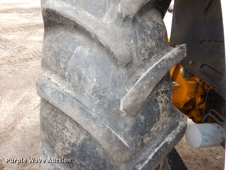 image for item DN7386 New Holland 6640  tractor