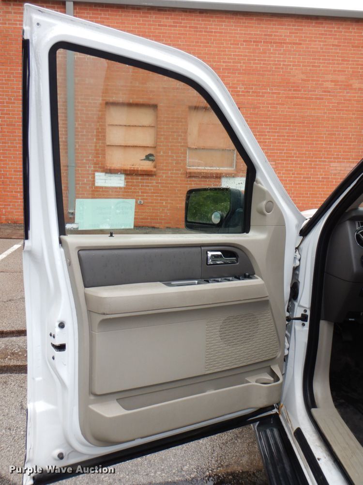 image for item DN7392 2010 Ford Expedition XLT  SUV