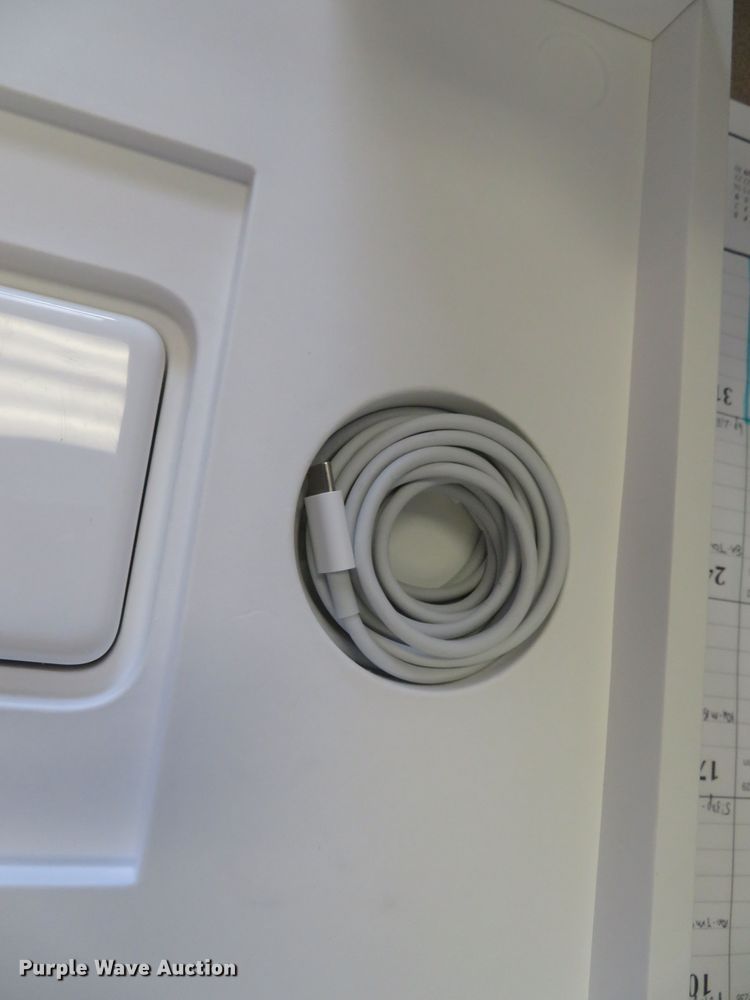 image for item DN7983 Apple Mac Book Pro  laptop