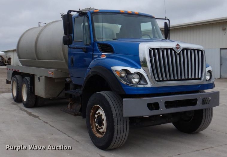 image for item DP5457 2012 International WorkStar 7500  vacuum truck