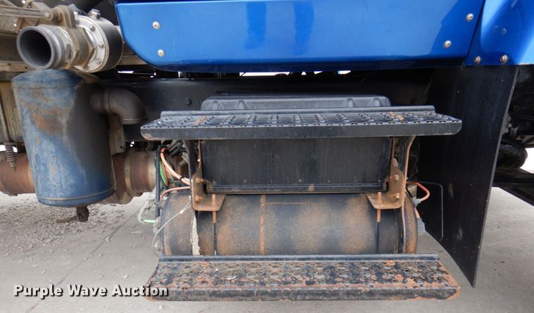 image for item DP5457 2012 International WorkStar 7500  vacuum truck