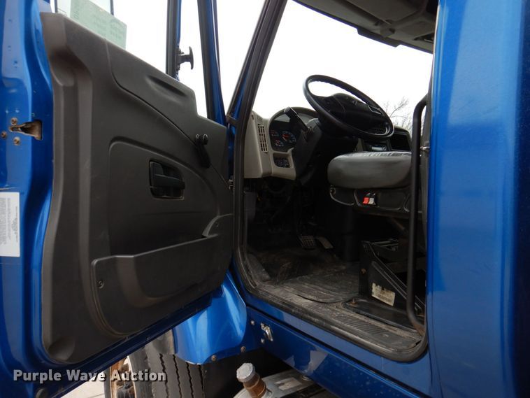 image for item DP5457 2012 International WorkStar 7500  vacuum truck