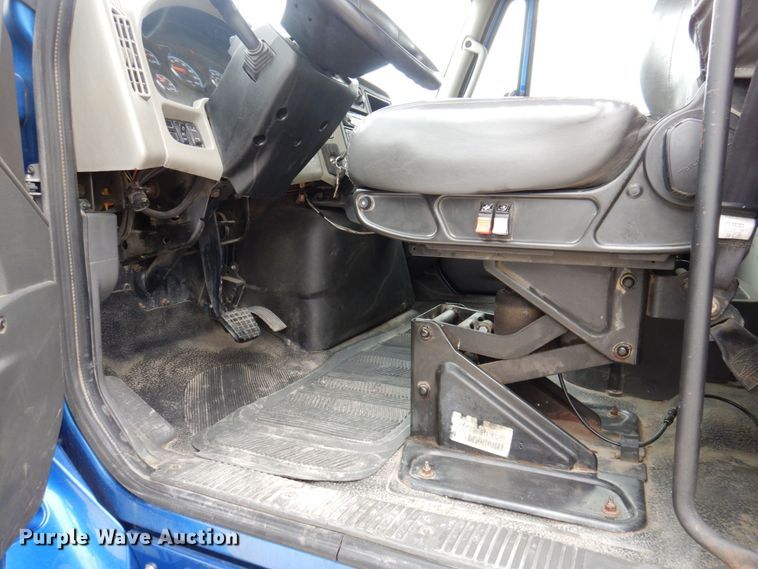 image for item DP5457 2012 International WorkStar 7500  vacuum truck