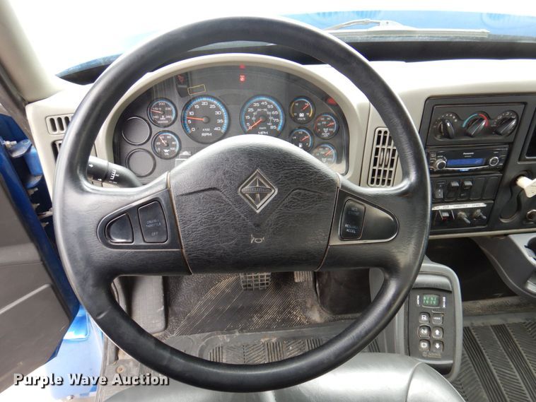 image for item DP5457 2012 International WorkStar 7500  vacuum truck