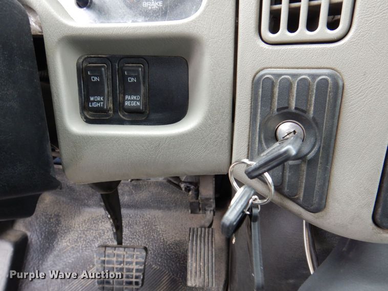 image for item DP5457 2012 International WorkStar 7500  vacuum truck