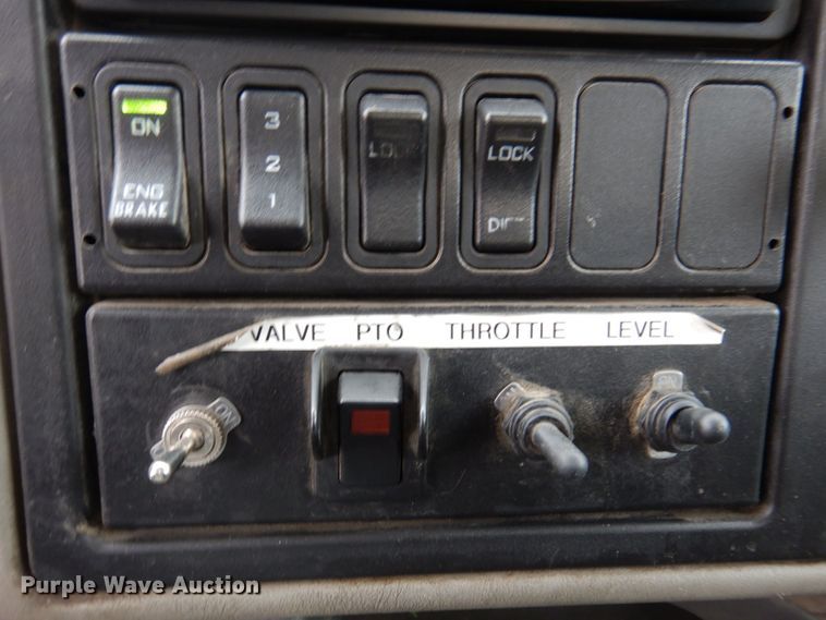 image for item DP5457 2012 International WorkStar 7500  vacuum truck