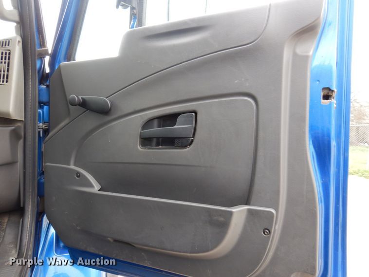 image for item DP5457 2012 International WorkStar 7500  vacuum truck