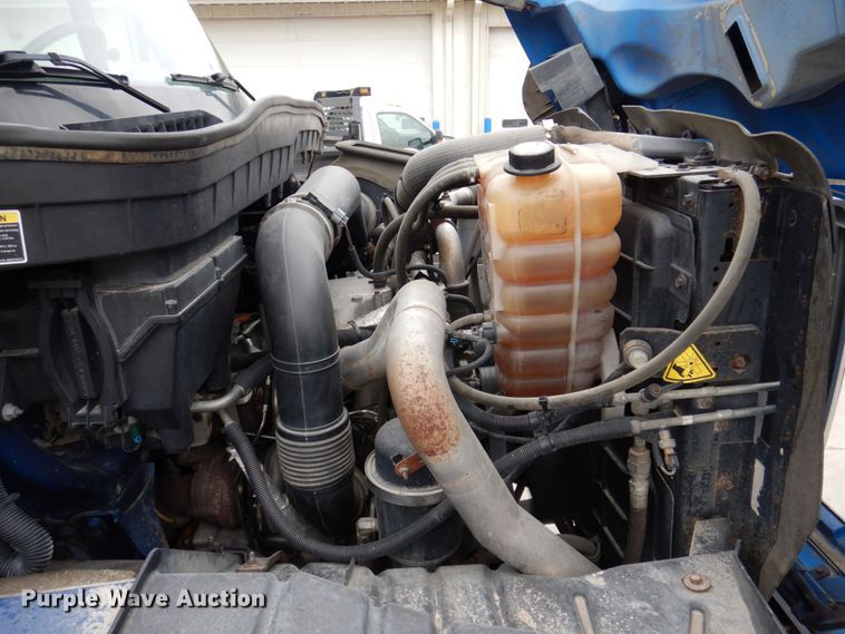 image for item DP5457 2012 International WorkStar 7500  vacuum truck