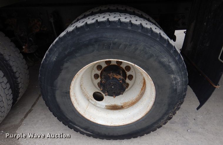 image for item DP5457 2012 International WorkStar 7500  vacuum truck