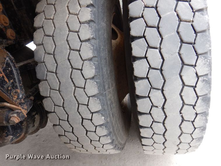 image for item DP5457 2012 International WorkStar 7500  vacuum truck