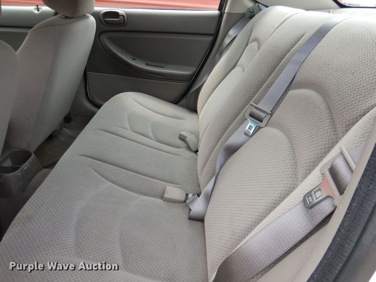 image for item DT9800 2004 Dodge Stratus
