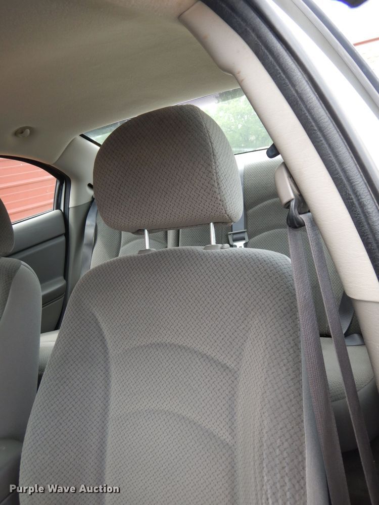 image for item DT9800 2004 Dodge Stratus