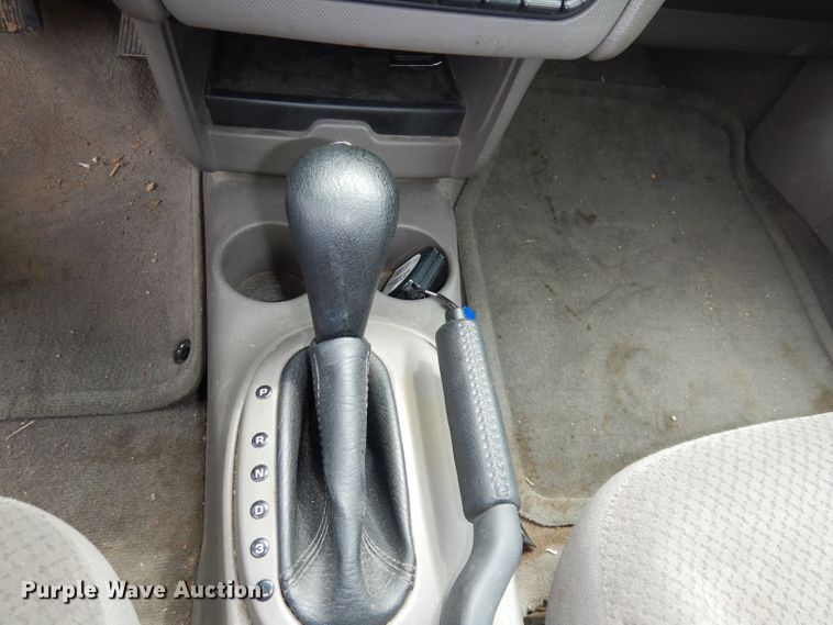 image for item DT9800 2004 Dodge Stratus