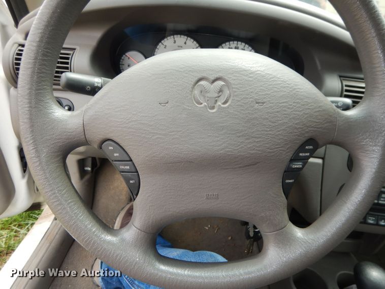 image for item DT9800 2004 Dodge Stratus