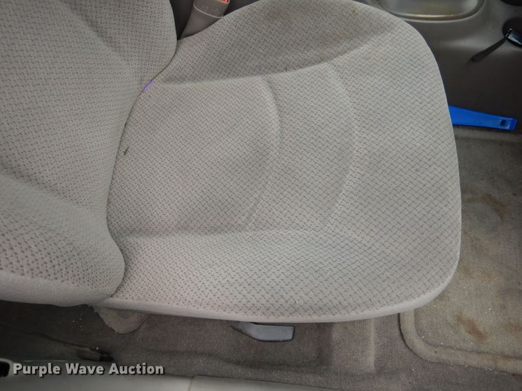 image for item DT9800 2004 Dodge Stratus