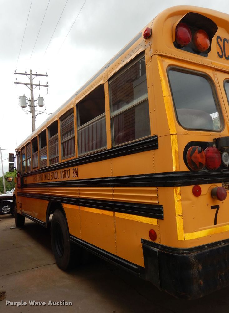 image for item DT9804 2001 Freightliner FS65  school bus