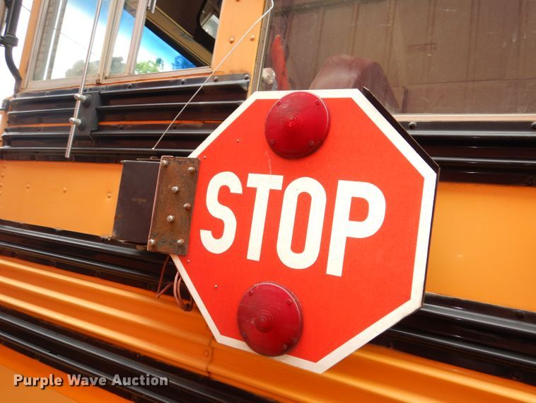 image for item DT9804 2001 Freightliner FS65  school bus