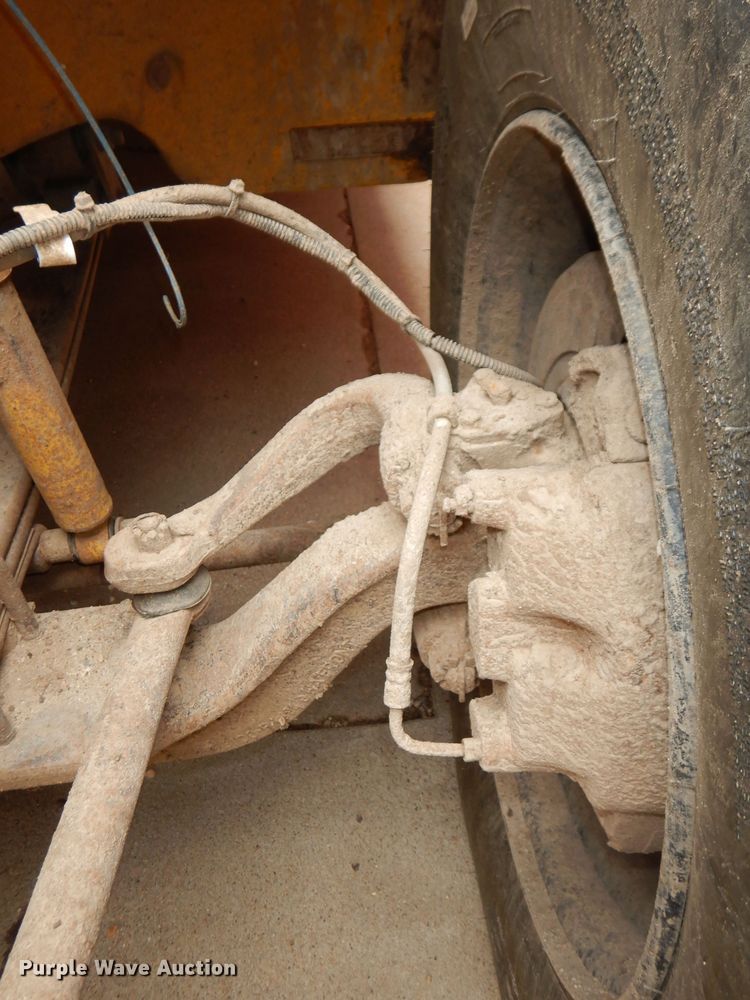 image for item DT9804 2001 Freightliner FS65  school bus