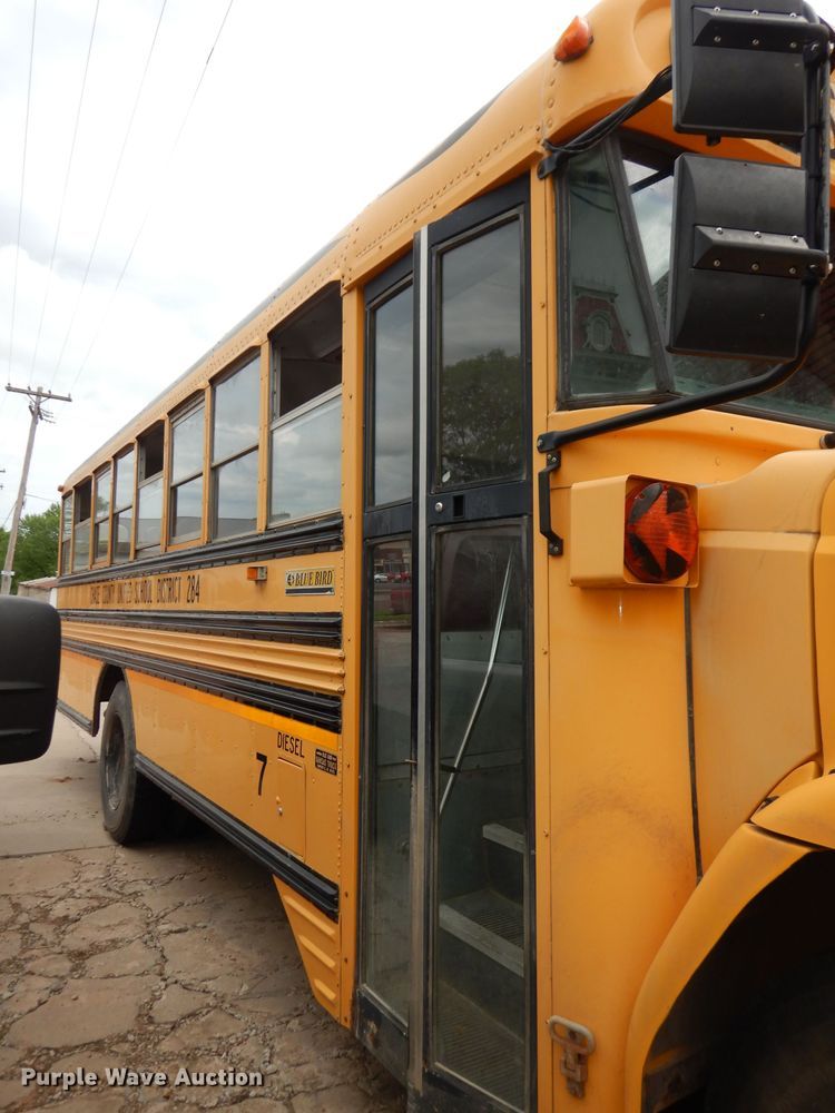 image for item DT9804 2001 Freightliner FS65  school bus