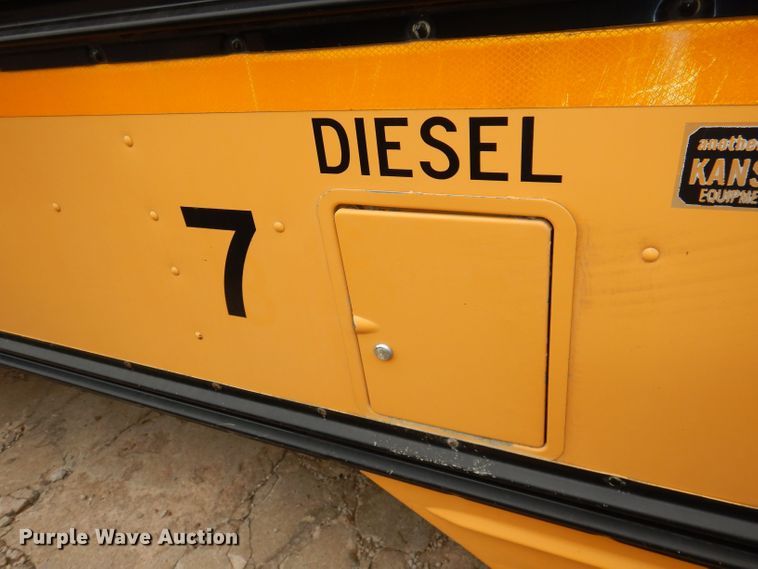 image for item DT9804 2001 Freightliner FS65  school bus