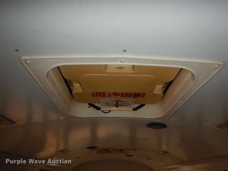 image for item DT9804 2001 Freightliner FS65  school bus