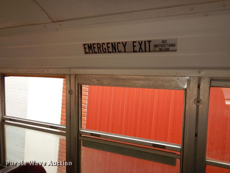 image for item DT9804 2001 Freightliner FS65  school bus