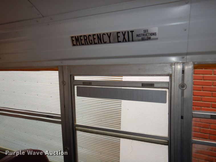 image for item DT9804 2001 Freightliner FS65  school bus