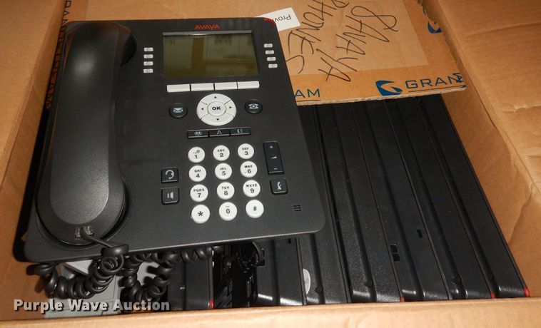 image for item DT9805 Approximately 25 phones