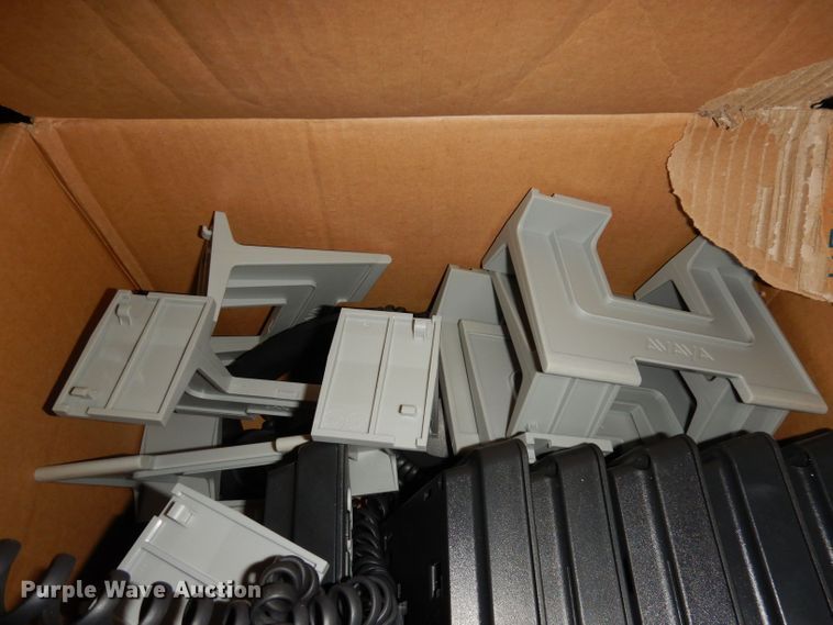 image for item DT9805 Approximately 25 phones