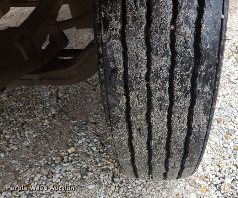 image for item HK9356 1982 International 1954  dump truck