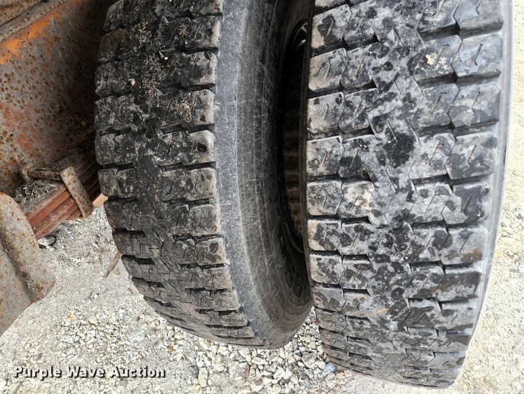 image for item HK9356 1982 International 1954  dump truck