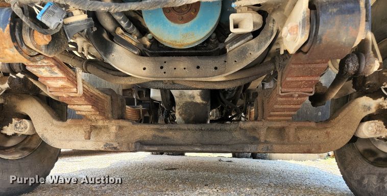 image for item HV9615 2003 International 7400  dump truck