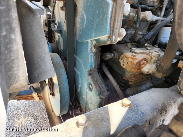 image for item HV9615 2003 International 7400  dump truck