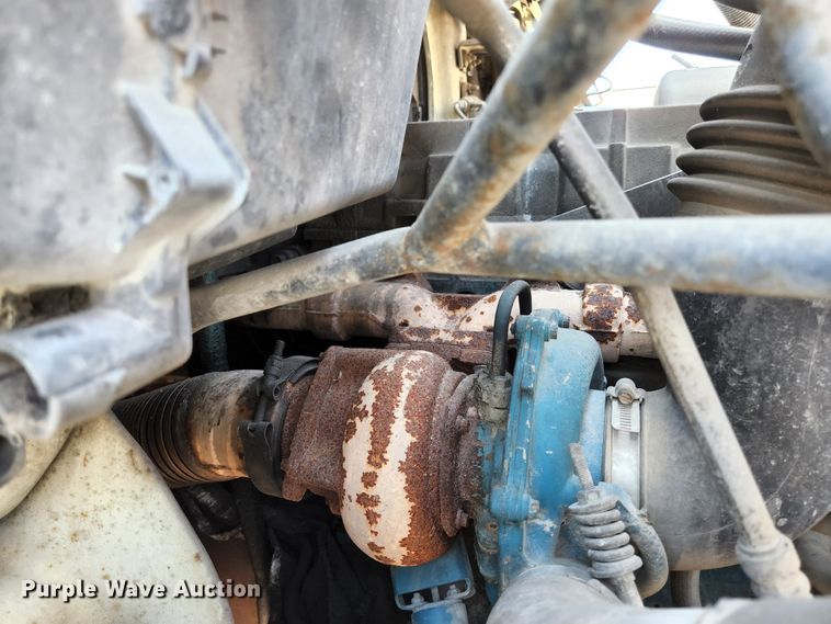 image for item HV9615 2003 International 7400  dump truck