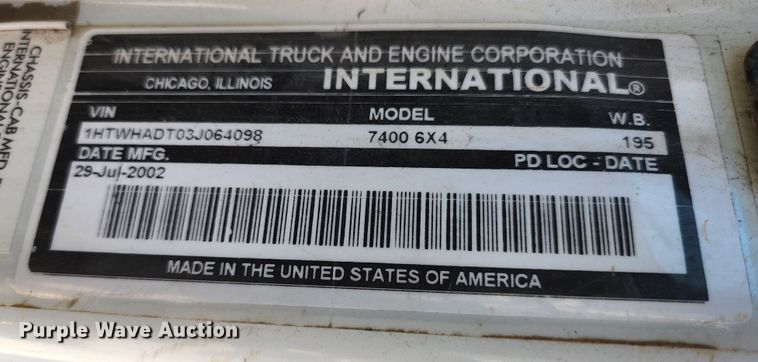 image for item HV9615 2003 International 7400  dump truck