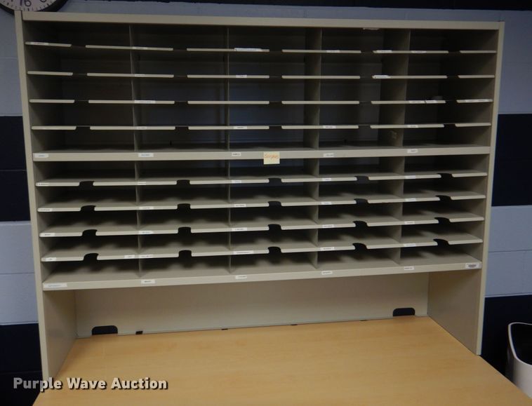 image for item IM9742 Mail rack