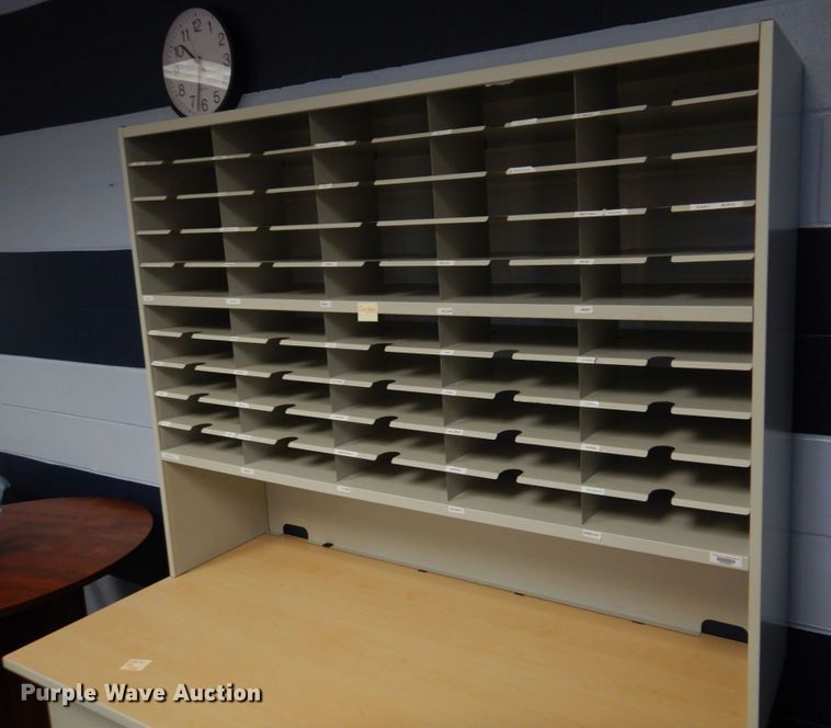 image for item IM9742 Mail rack