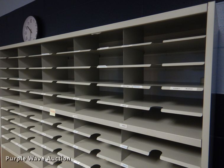 image for item IM9742 Mail rack