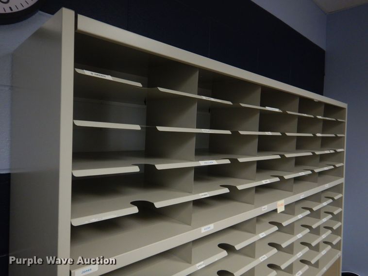 image for item IM9742 Mail rack