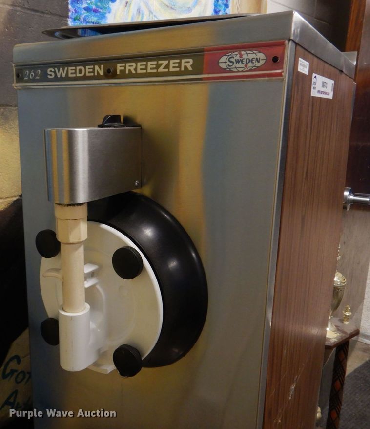 image for item IM9743 Sweden 262  ice cream machine