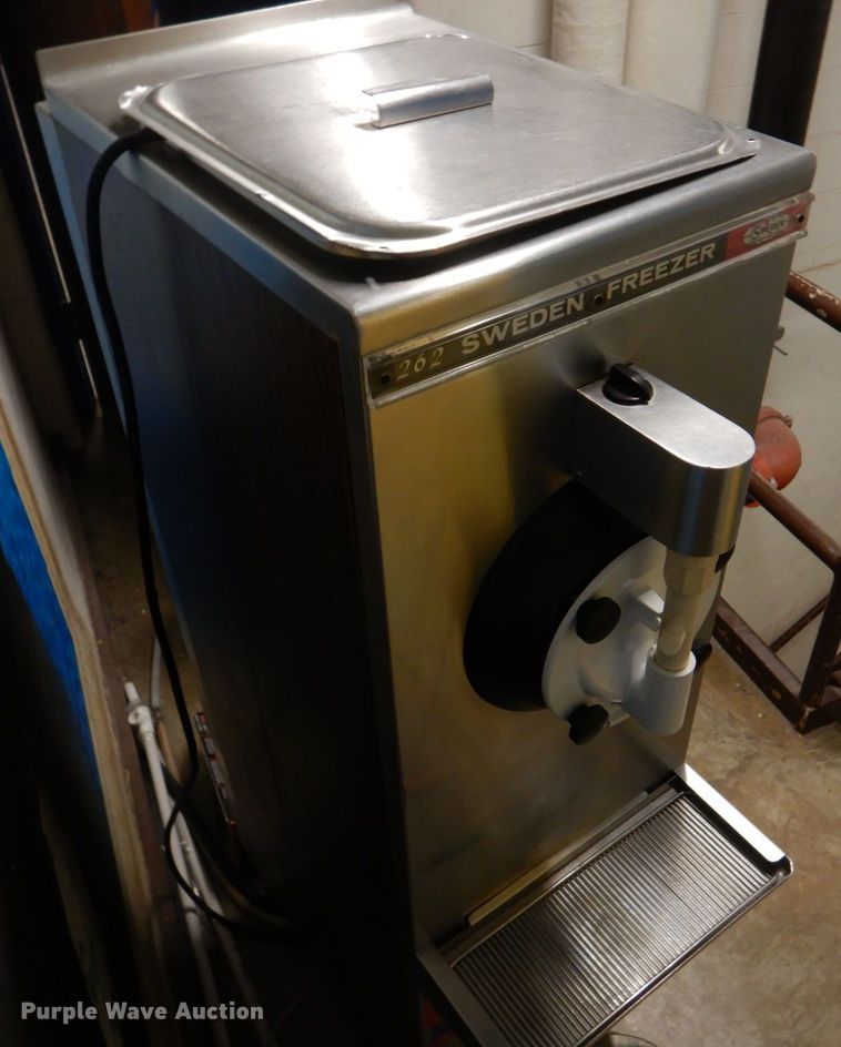 image for item IM9743 Sweden 262  ice cream machine