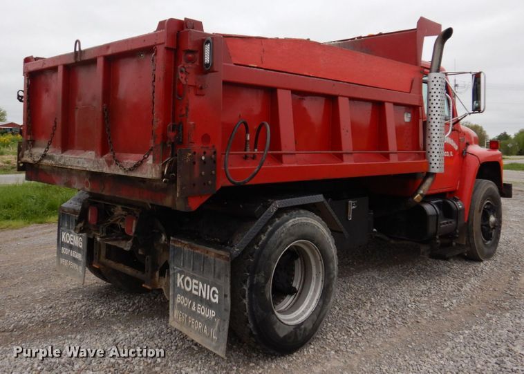 image for item IM9980 1989 International S1954  dump truck