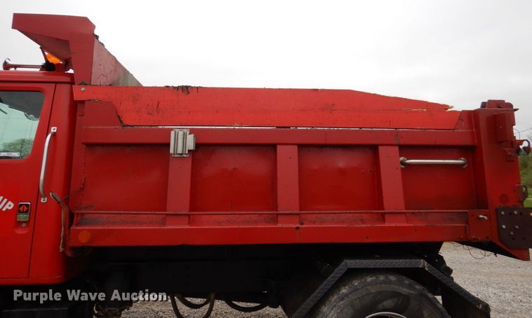 image for item IM9980 1989 International S1954  dump truck